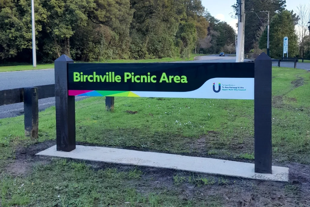 Upper Hutt City Park Sign's