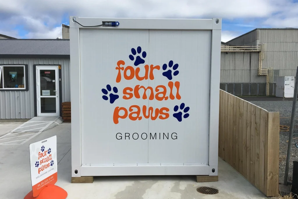 Four Small Paws Container